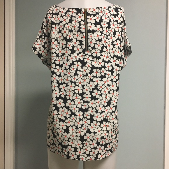 Anne Klein Short Sleeve Floral Mid Length Blouse - Picture 3 of 7